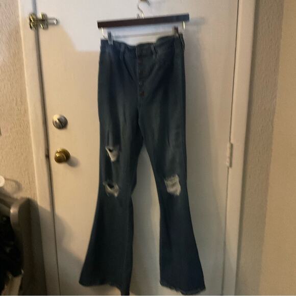 Fashion Nova Distressed Blue Wide Leg Bellbottoms 13 Juniors Classic Casual - Picture 1 of 10